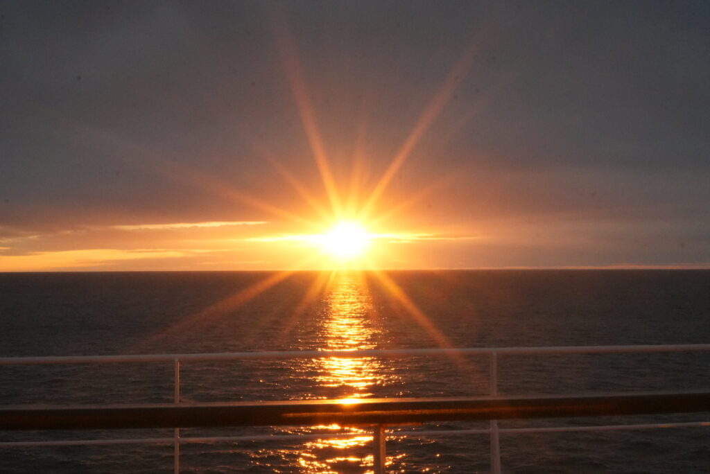 さんふらわあからの朝日