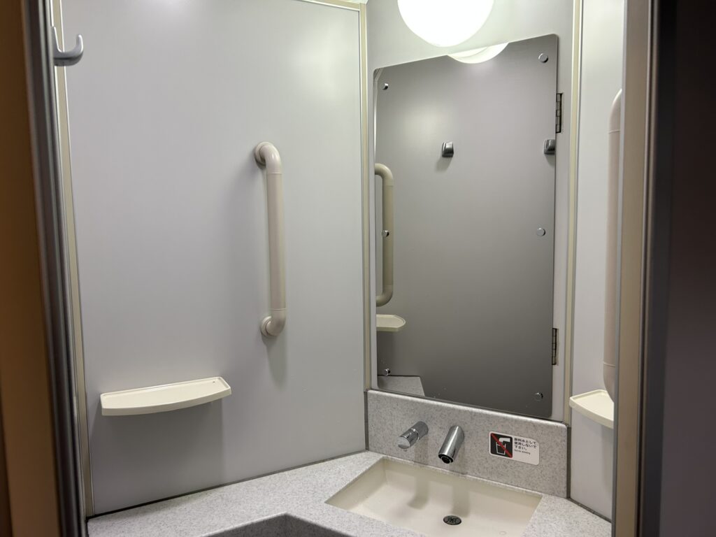 特急北斗の洗面台